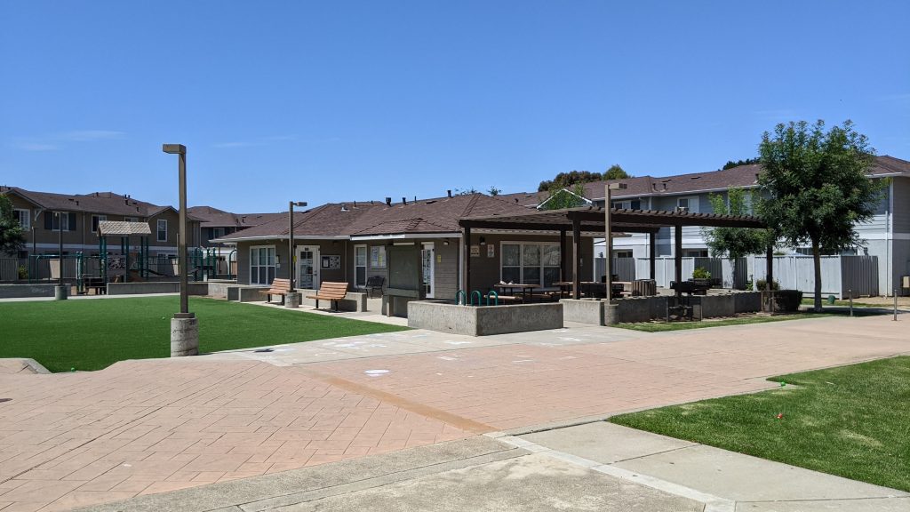 Harden Ranch Apartments Chispa