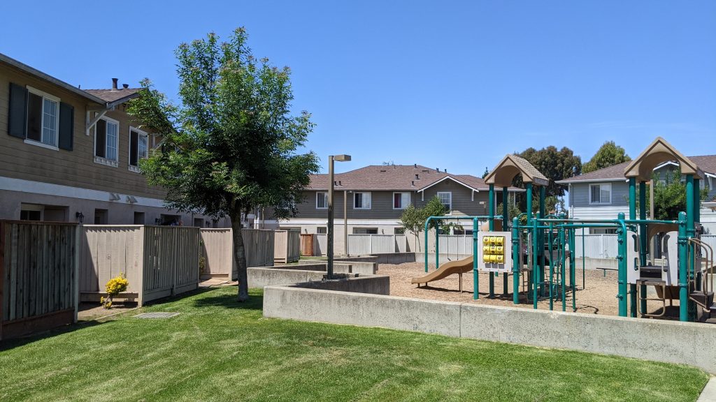 Harden Ranch Apartments Chispa